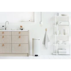 Brabantia NewIcon Pedaalemmer, 30L - White -Marskramer Verkoop 102 1117 5 1