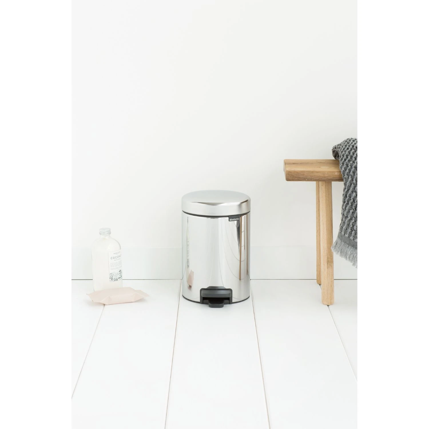Brabantia Pedaalemmer Newicon 3L Brilliant Staal 4 Brabantia Pedaalemmer Newicon 3L Brilliant Staal - Afbeelding 4