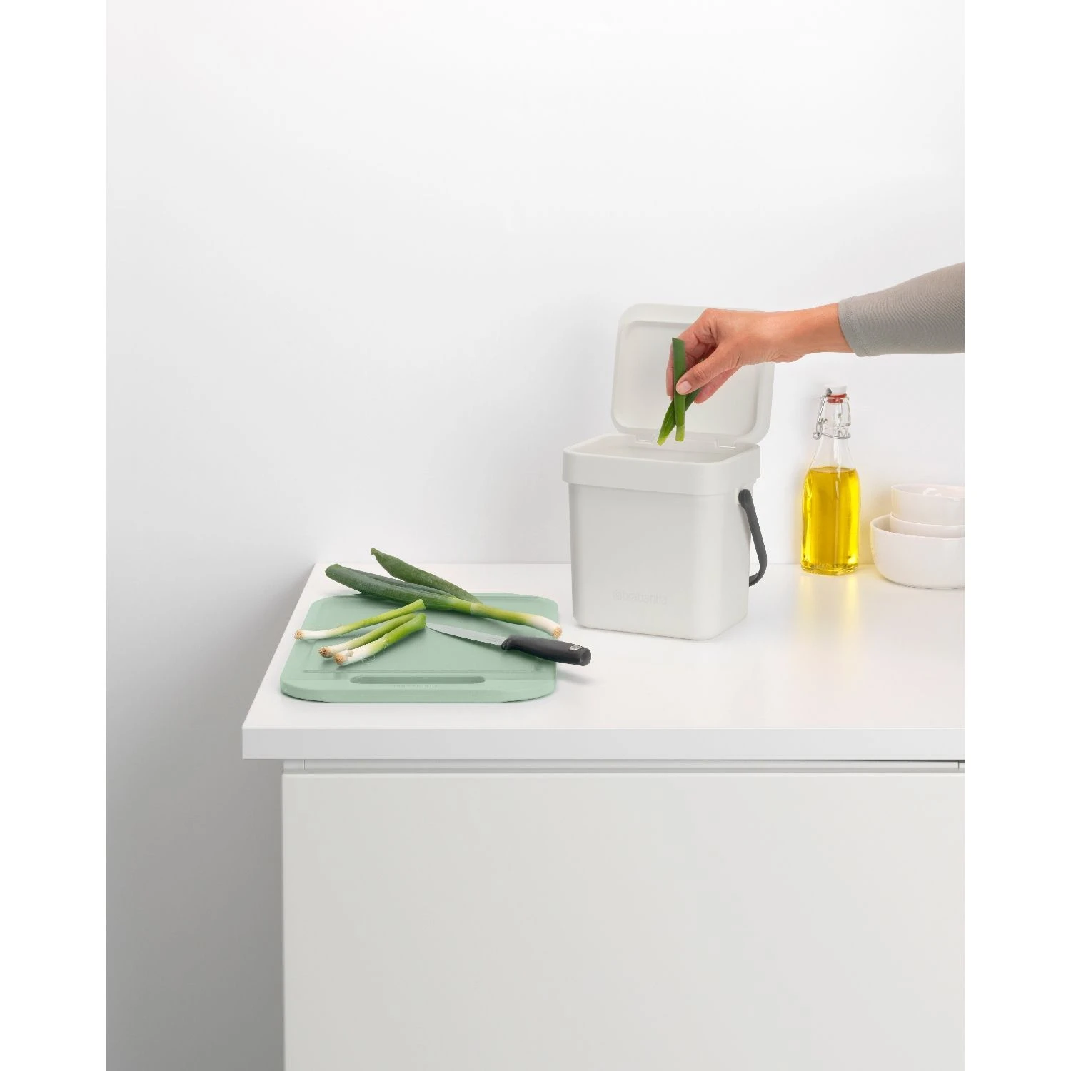 Brabantia Afvalbakje Sort & Go 3L Light Grey 5 Brabantia Afvalbakje Sort & Go 3L Light Grey - Afbeelding 5