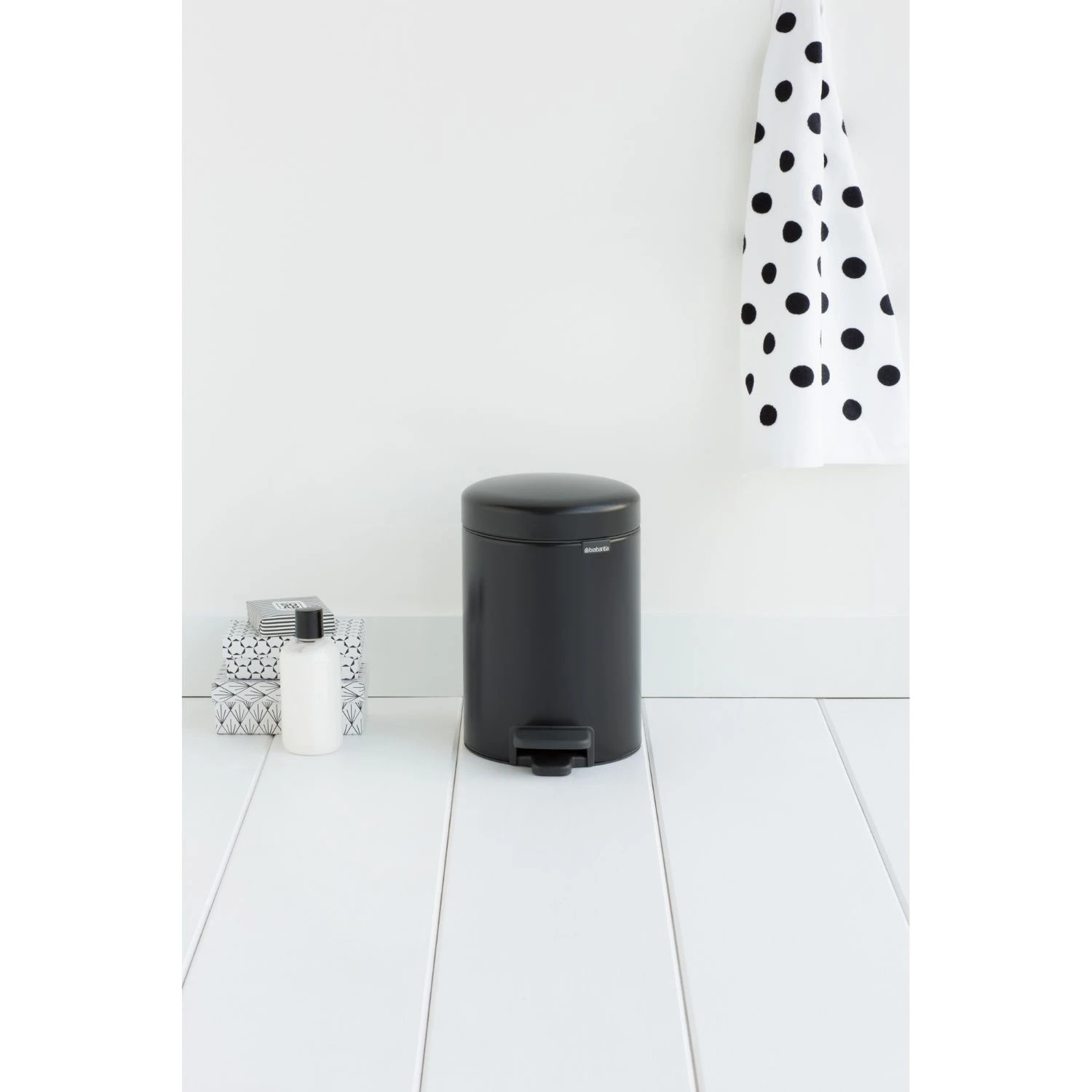 Brabantia Pedaalemmer Newicon 3L Mat Zwart 4 Brabantia Pedaalemmer Newicon 3L Mat Zwart - Afbeelding 4