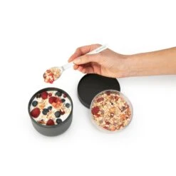 Brabantia Yoghurtbeker Make & Take 0,5L Donkergrijs -Marskramer Verkoop 102 4180 4 1
