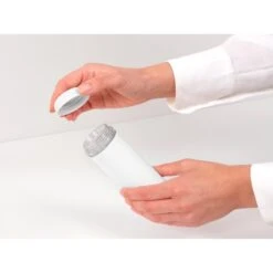 Brabantia SinkStyle Afwasmiddeldispenser - Fresh White 8 Brabantia SinkStyle Afwasmiddeldispenser - Fresh White -Marskramer Verkoop 102 8063 3 1