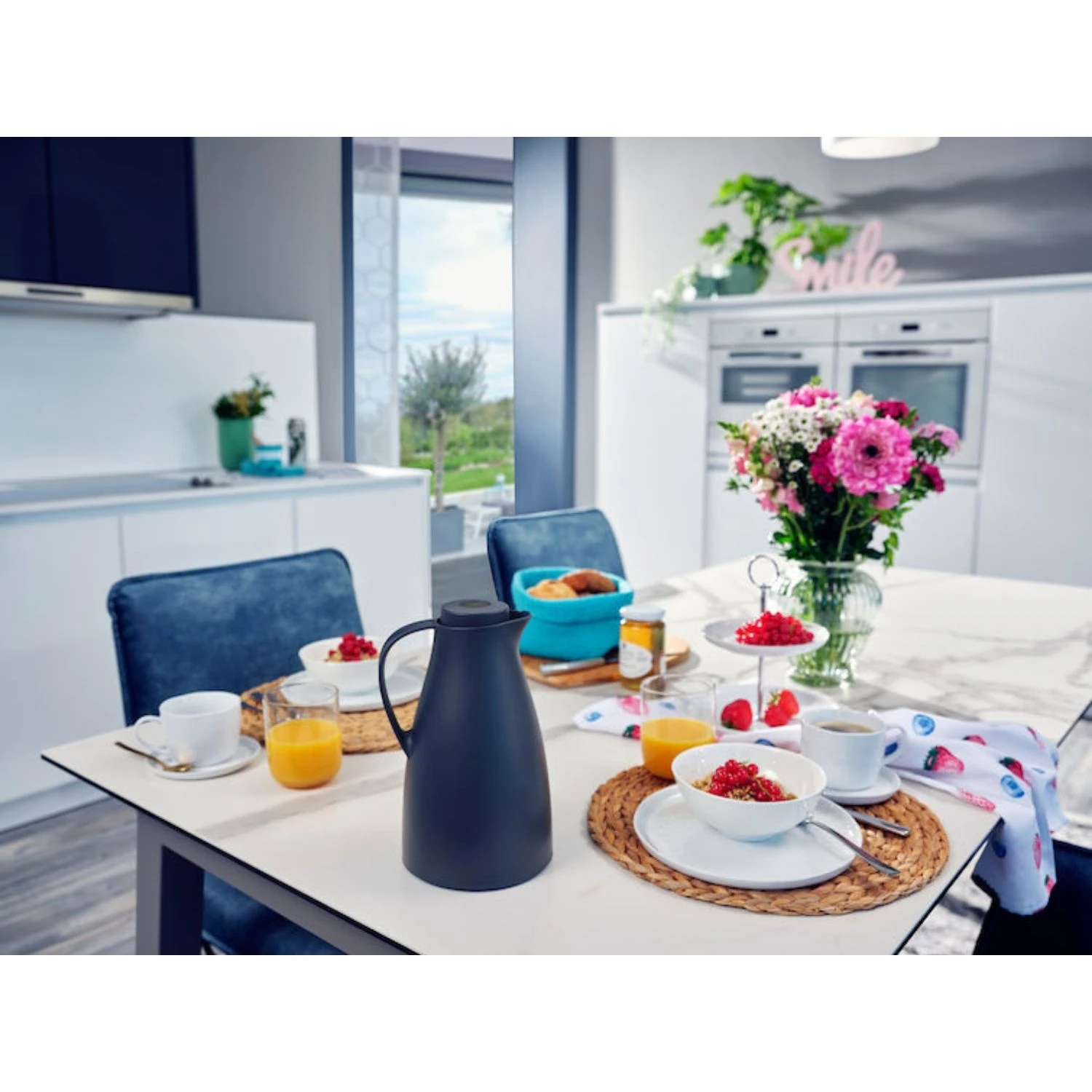 Leifheit Isoleerkan Harmonic 1L Donkerblauw 3 Leifheit Isoleerkan Harmonic 1L Donkerblauw - Afbeelding 3