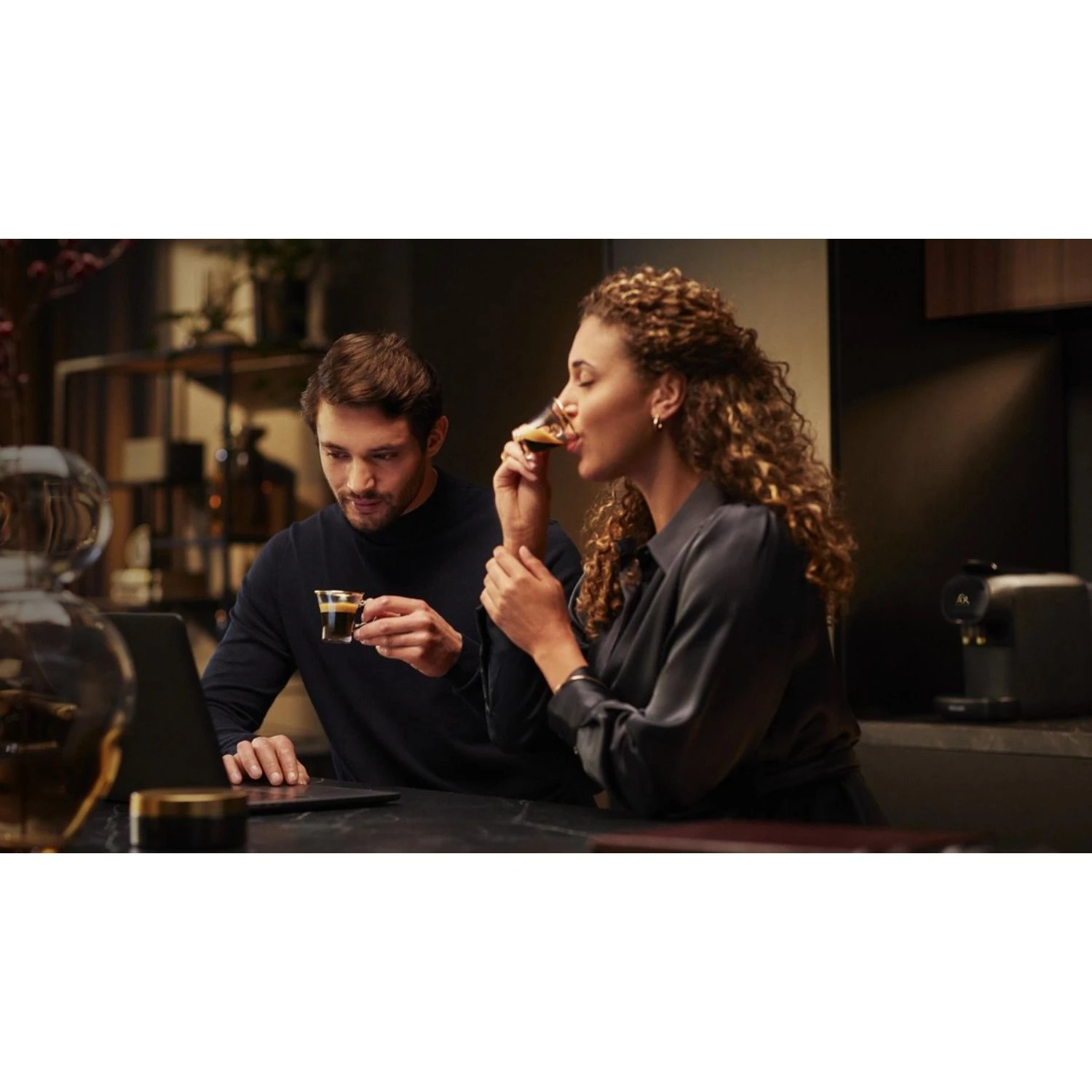 Philips Koffiecupmachine LM9012/60 L'OR Barista Sublime Zwart 5 Philips Koffiecupmachine LM9012/60 L'OR Barista Sublime Zwart - Afbeelding 5